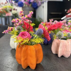 Handgemaakt vaasje in diverse kleuren